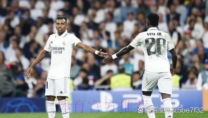 队报:皇马试图与巴黎竞争签下努诺-门德斯